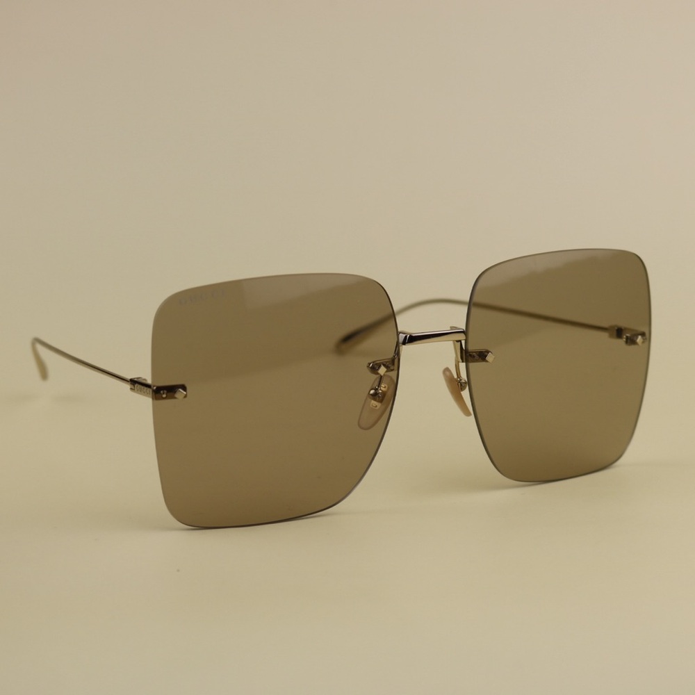 Gucci Oversized Rimless Sunglasses